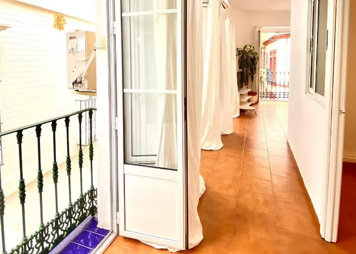 Comfortable Studio Old Town, Parking Optional