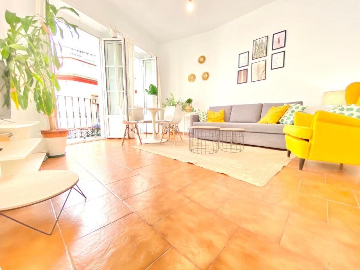 Comfortable Old Town, Parking Optional Appartement