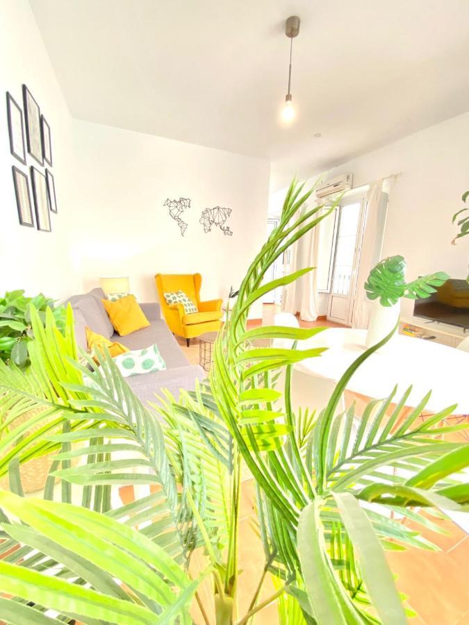 Comfortable Old Town, Parking Optional Appartement