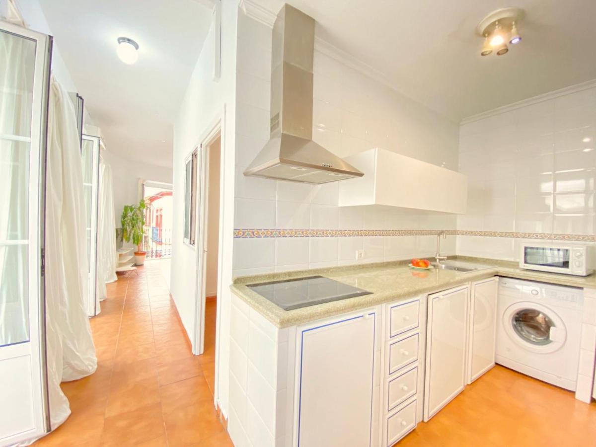 Comfortable Old Town, Parking Optional Appartement
