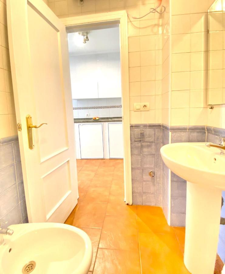 Comfortable Old Town, Parking Optional Appartement